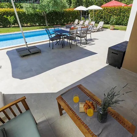 펜션 Cancar By Interhome *