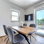 Cancar By Interhome Fiorini